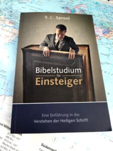 Foto von O. F. des Buchcovers R. C. Sproul Bibelstudium für Einsteiger